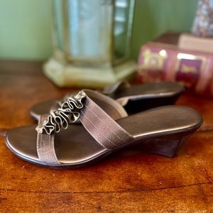 Super Nice Italian Subtle Copper Metallic Leather Slide Sandals 8
